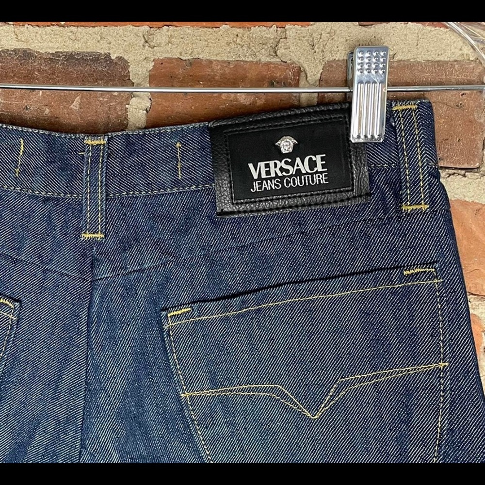 Authentic high rise Versace Capri Jeans 👖